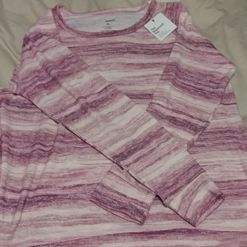 NWT...Super soft long sleeve top
